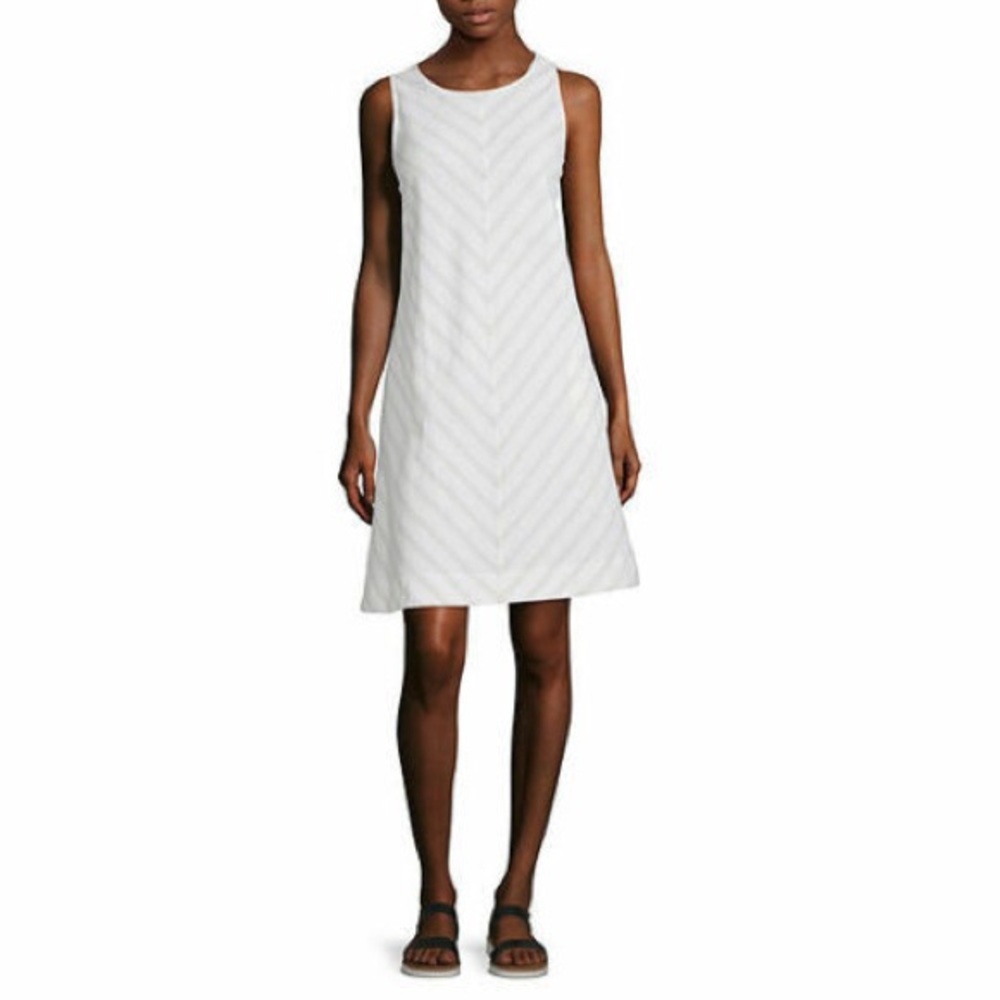 Liz Claiborne White and Flax Sleeveless Dress